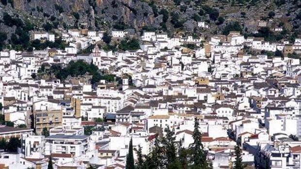 sierra-cadiz-cacerolada-ubrique-kEYB--620x349@abc